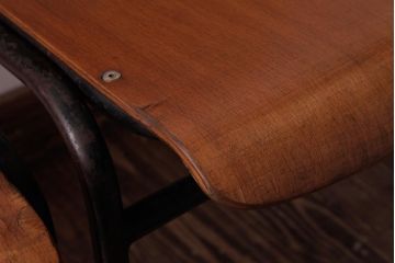 ヴィンテージ家具　ヨーロッパビンテージ　レトロな佇まいのスクールチェア(キッズチェア、鉄脚チェア、椅子)2脚セット