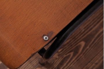 ヴィンテージ家具　ヨーロッパビンテージ　レトロな佇まいのスクールチェア(キッズチェア、鉄脚チェア、椅子)2脚セット