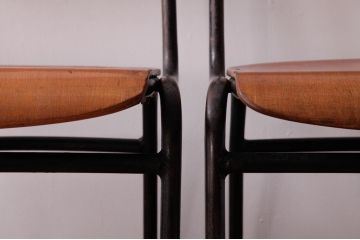 ヴィンテージ家具　ヨーロッパビンテージ　レトロな佇まいのスクールチェア(キッズチェア、鉄脚チェア、椅子)2脚セット