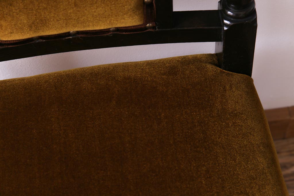 アンティーク家具　大正ロマン　ナラ材　エレガントな佇まいのアンティークチェア(ダイニングチェア、椅子)