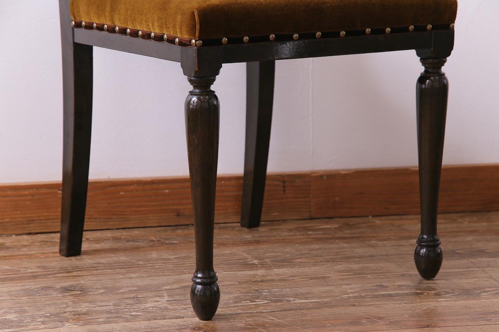 アンティーク家具　大正ロマン　ナラ材　エレガントな佇まいのアンティークチェア(ダイニングチェア、椅子)