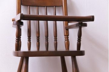 ヴィンテージ家具　ビンテージ　柏木工　品のある佇まいが魅力の作業台付きチャイルドチェア(子供椅子)