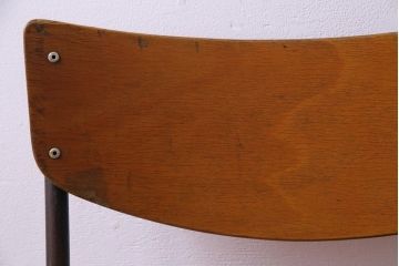 ヴィンテージ家具　ヨーロッパビンテージ　レトロな佇まいのスクールチェア(キッズチェア、鉄脚チェア、椅子)2脚セット(1)