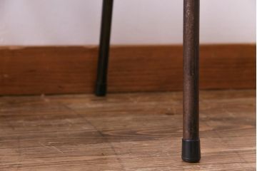ヴィンテージ家具　ヨーロッパビンテージ　レトロな佇まいのスクールチェア(キッズチェア、鉄脚チェア、椅子)2脚セット(1)