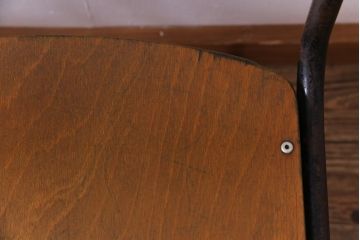ヴィンテージ家具　ヨーロッパビンテージ　レトロな佇まいのスクールチェア(キッズチェア、鉄脚チェア、椅子)2脚セット(2)