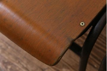 ヴィンテージ家具　ヨーロッパビンテージ　レトロな佇まいのスクールチェア(キッズチェア、鉄脚チェア、椅子)2脚セット(2)