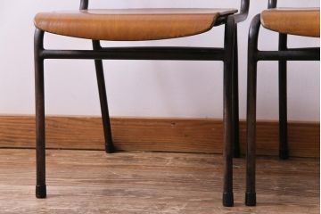 ヴィンテージ家具　ヨーロッパビンテージ　レトロな佇まいのスクールチェア(キッズチェア、鉄脚チェア、椅子)2脚セット(2)