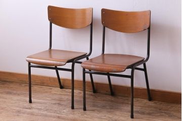 ヴィンテージ家具　ヨーロッパビンテージ　レトロな佇まいのスクールチェア(キッズチェア、鉄脚チェア、椅子)2脚セット(3)