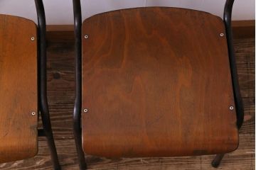 ヴィンテージ家具　ヨーロッパビンテージ　レトロな佇まいのスクールチェア(キッズチェア、鉄脚チェア、椅子)2脚セット(3)