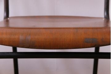 ヴィンテージ家具　ヨーロッパビンテージ　レトロな佇まいのスクールチェア(キッズチェア、鉄脚チェア、椅子)2脚セット(3)