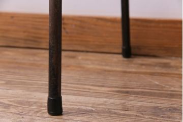 ヴィンテージ家具　ヨーロッパビンテージ　レトロな佇まいのスクールチェア(キッズチェア、鉄脚チェア、椅子)2脚セット(3)