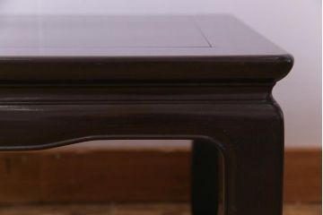 アンティーク家具　和製アンティーク　紫檀材　漆塗りが上品な雰囲気を醸し出す座卓(ローテーブル)