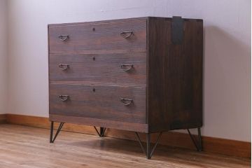 アンティーク家具　和製アンティーク　リメイク　桐材　シンプルな作りが味わい深いサイドチェスト(サイドボード、引き出し)