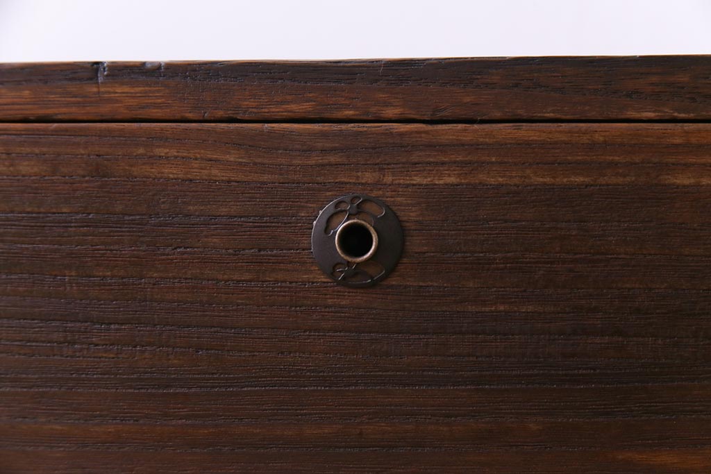 アンティーク家具　和製アンティーク　リメイク　桐材　シンプルな作りが味わい深いサイドチェスト(サイドボード、引き出し)