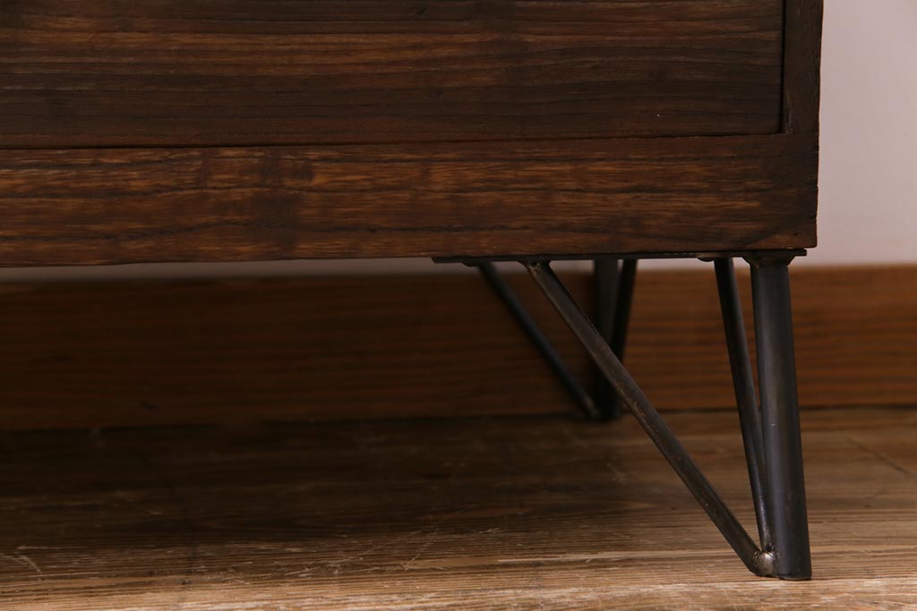 アンティーク家具　和製アンティーク　リメイク　桐材　シンプルな作りが味わい深いサイドチェスト(サイドボード、引き出し)