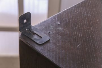 ビンテージ家具　イギリスヴィンテージ　オーク材　菱形のステンドグラスがおしゃれなコーナーキャビネット(飾り棚、収納棚、戸棚)