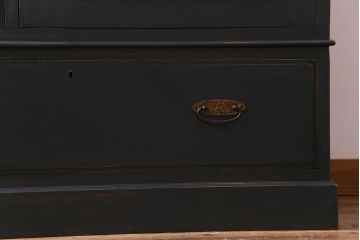 ペイント家具　シックな色合いが魅力の大正ロマンなワードローブ(洋服タンス)