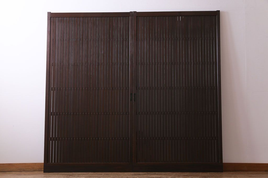 和製アンティーク　ガラス入り　和の風情を演出してくれる平格子戸2枚セット　(R-031430)