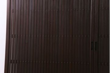 和製アンティーク　ガラス入り　和の風情を演出してくれる平格子戸2枚セット　(R-031430)