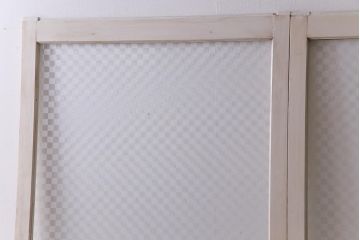 ヴィンテージ建具　ペイント　当店オリジナル市松模様ガラス　レトロモダンな雰囲気のガラス引き戸2枚セット　(R-031434)