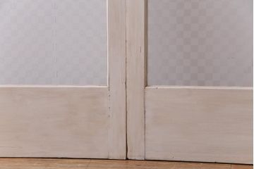 ヴィンテージ建具　ペイント　当店オリジナル市松模様ガラス　レトロモダンな雰囲気のガラス引き戸2枚セット　(R-031434)