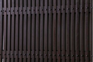 和製アンティーク　明治期　総ケヤキ材　上品で重厚感のある格子蔵戸(引き戸、建具、玄関戸)