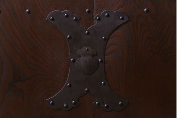 和製アンティーク　明治期　総ケヤキ材　上品で重厚感のある格子蔵戸(引き戸、建具、玄関戸)