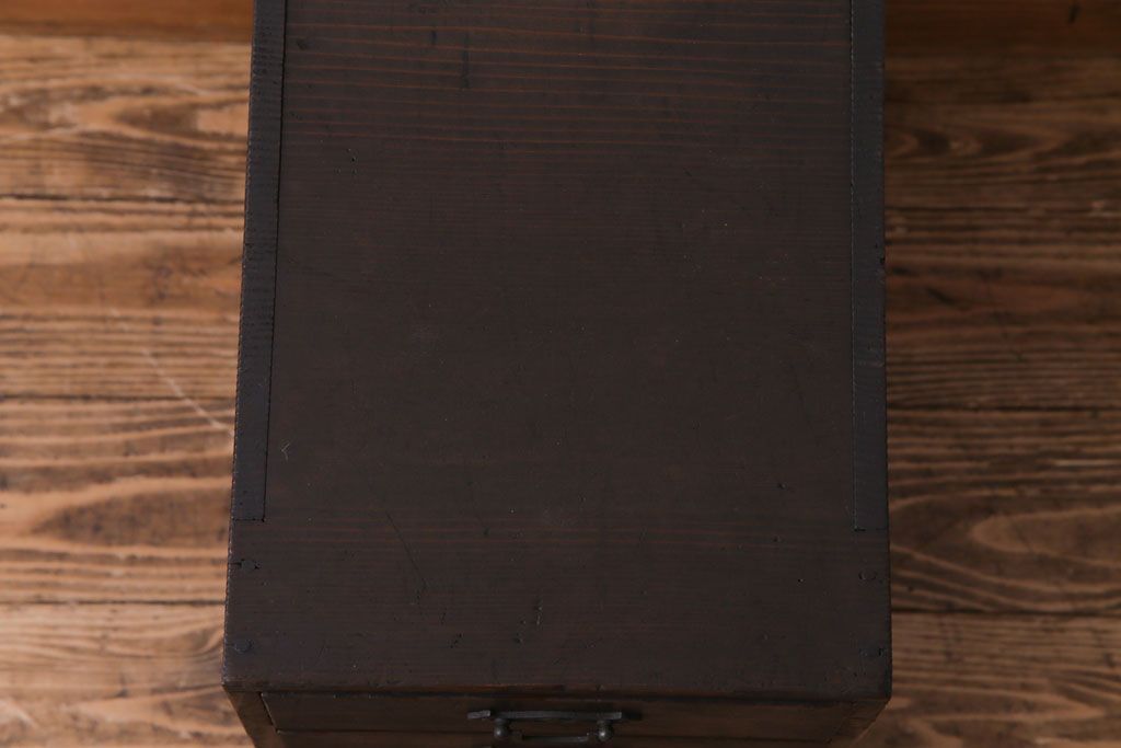 アンティーク家具　和製アンティーク　渋いヒノキの風合いが趣きある小引き出し(チェスト、収納)