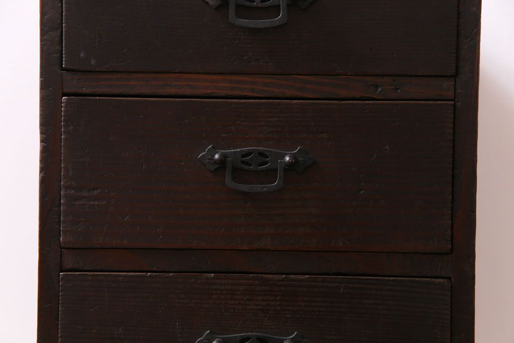 アンティーク家具　和製アンティーク　渋いヒノキの風合いが趣きある小引き出し(チェスト、収納)