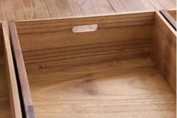 アンティーク家具　和製アンティーク　天板ヒノキ材　味わいのある木肌が魅力の時代箪笥ローボード(チェスト、衣装箪笥)