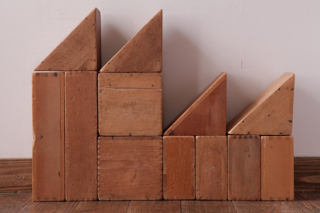 アンティーク雑貨　昭和レトロ　大きな積み木セット【マルチ/12ヶ組】(飾り台、花台、ディスプレイ雑貨)(1)