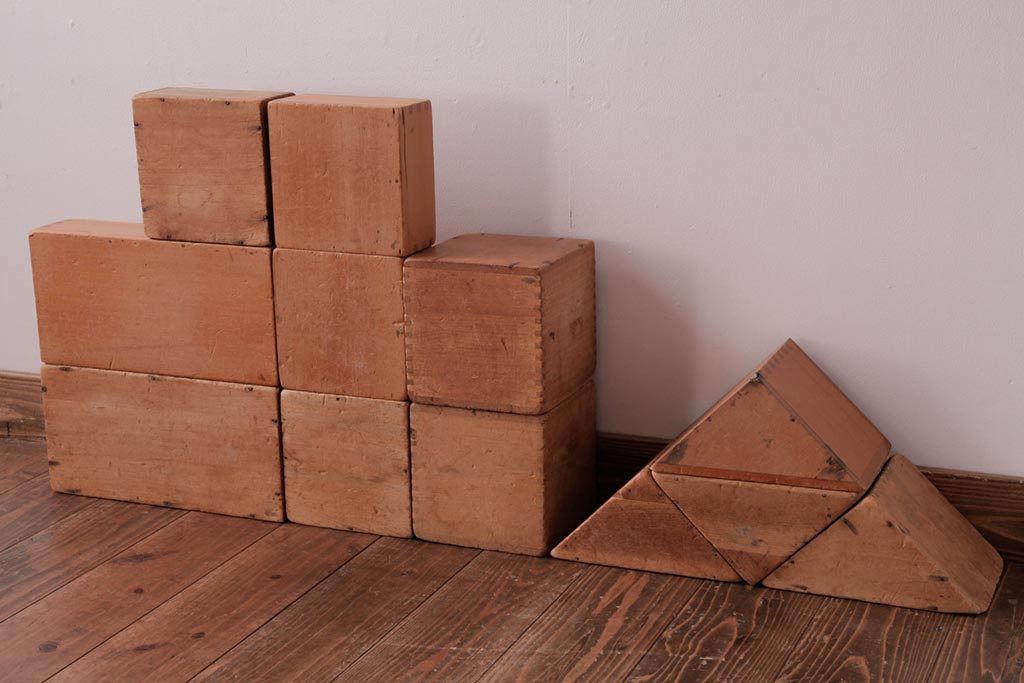 アンティーク雑貨　昭和レトロ　大きな積み木セット【マルチ/12ヶ組】(飾り台、花台、ディスプレイ雑貨)(1)