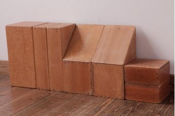 アンティーク雑貨　昭和レトロ　大きな積み木セット【マルチ/9ヶ組】(飾り台、花台、ディスプレイ雑貨)(1)