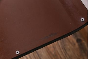 ヴィンテージ家具　イギリスビンテージ　ベークライト　座面のカーブが特徴的なスクールチェア(鉄脚チェア、椅子)(1)