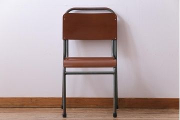 ヴィンテージ家具　イギリスビンテージ　ベークライト　座面のカーブが特徴的なスクールチェア(鉄脚チェア、椅子)(2)