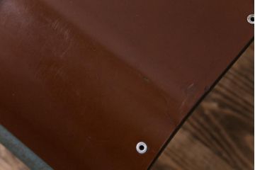 ヴィンテージ家具　イギリスビンテージ　ベークライト　座面のカーブが特徴的なスクールチェア(鉄脚チェア、椅子)(2)