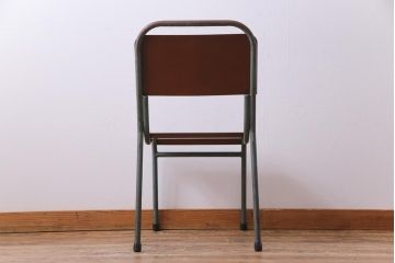 ヴィンテージ家具　イギリスビンテージ　ベークライト　座面のカーブが特徴的なスクールチェア(鉄脚チェア、椅子)(2)