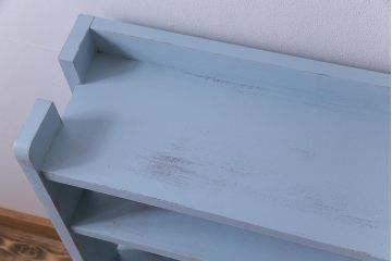 アンティーク家具　昭和初期　爽やかなペイントカラーが魅力的なフレンチシャビーの本棚(飾り棚)