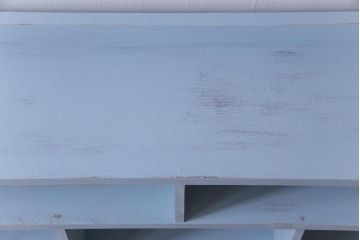 アンティーク家具　昭和初期　爽やかなペイントカラーが魅力的なフレンチシャビーの本棚(飾り棚)