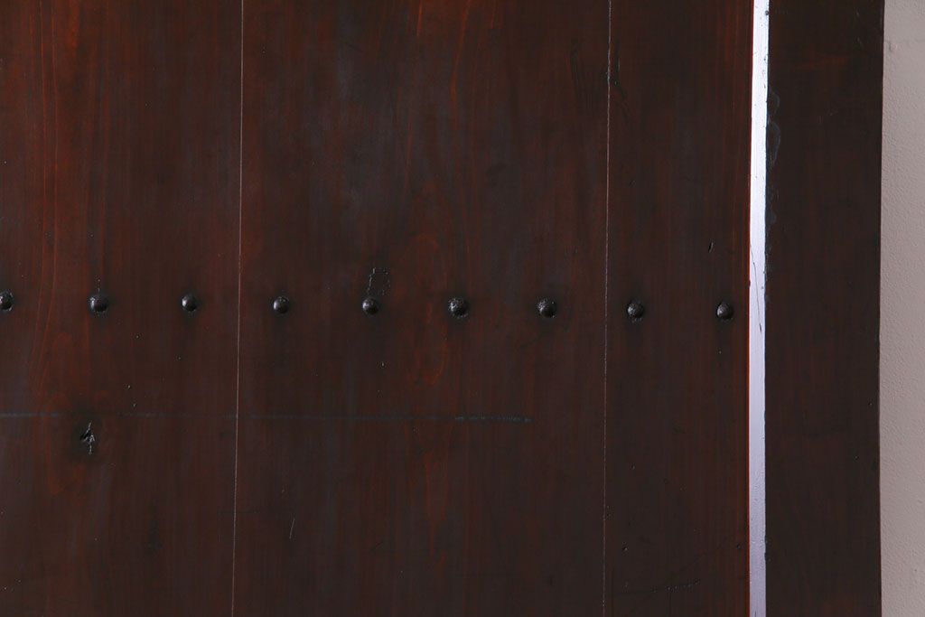 和製アンティーク　幅狭　造り込まれた金具が目を引く珍しい蔵戸(引き戸、建具、玄関戸)
