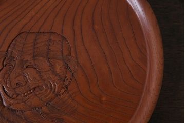 アンティーク　箱付き　ケヤキ製　雲雀刀　伎面　存在感のある彫刻盆(トレー)