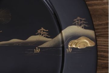 アンティーク雑貨　和製アンティーク　螺鈿入り　鶴・松の図　金彩高蒔絵木製大皿(漆器、和食器)