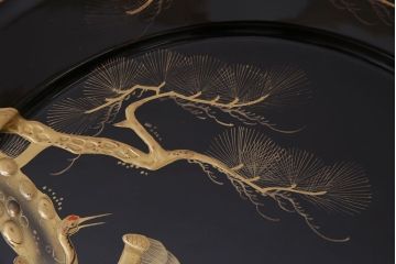 アンティーク雑貨　和製アンティーク　螺鈿入り　鶴・松の図　金彩高蒔絵木製大皿(漆器、和食器)