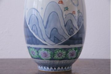 アンティーク雑貨　中古　六代　佐藤走波　共箱付き　染錦波千鳥草花文壷(つぼ、花器)