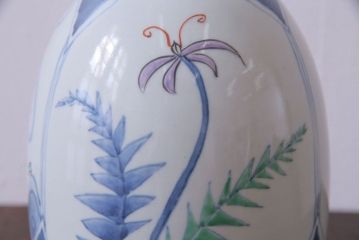 アンティーク雑貨　中古　六代　佐藤走波　共箱付き　染錦波千鳥草花文壷(つぼ、花器)