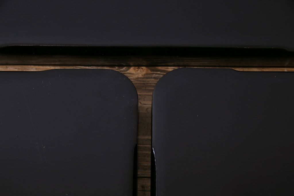 アンティーク雑貨　和製アンティーク　松が描かれた風格のある沈金蒔絵木製盆5枚セット(お盆、トレー)