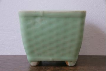 アンティーク雑貨　昭和レトロ　緩やかな凹凸がおしゃれな青磁の植木鉢