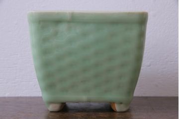 アンティーク雑貨　昭和レトロ　緩やかな凹凸がおしゃれな青磁の植木鉢