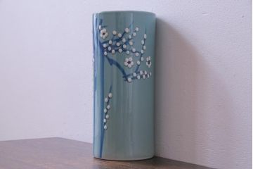 アンティーク雑貨　昭和期　梅の花　澄んだ青色が魅力のモダンな花瓶(2)