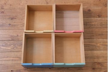 レトロ家具　昭和レトロ　パステルカラーの引き出しが愛らしい収納棚(引き出し)